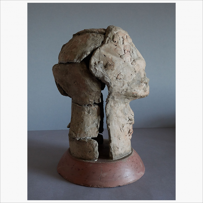 Mask right side view